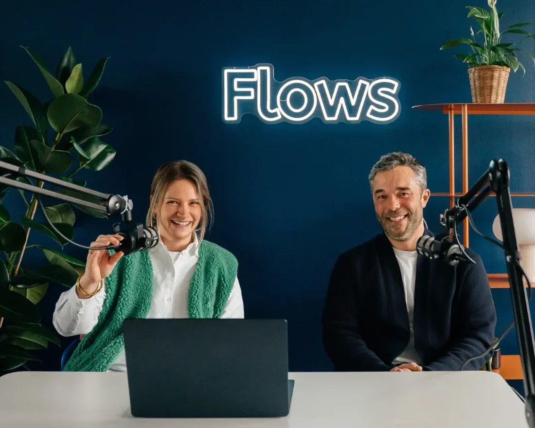 Margaux et David, fondateurs de Flows, dans les bureaux de l'agence