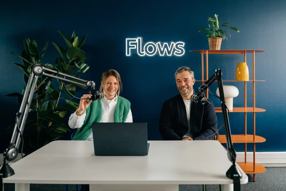 Margaux et David, co-fondateurs de Flows, dans les bureaux de l'agence